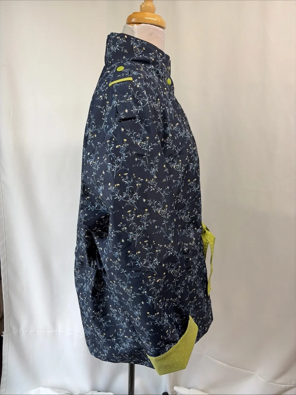 Matilda Jane Raincoat Jacket Womens XXL Brighten the Day Floral Dot Contrast